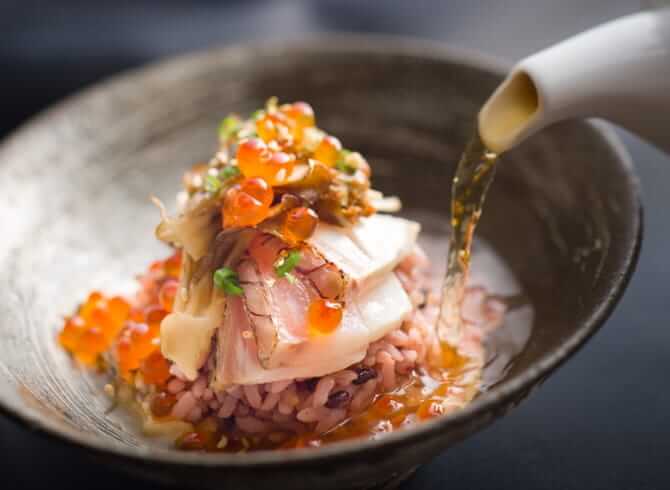 手間と時間を惜しまない仕込み。