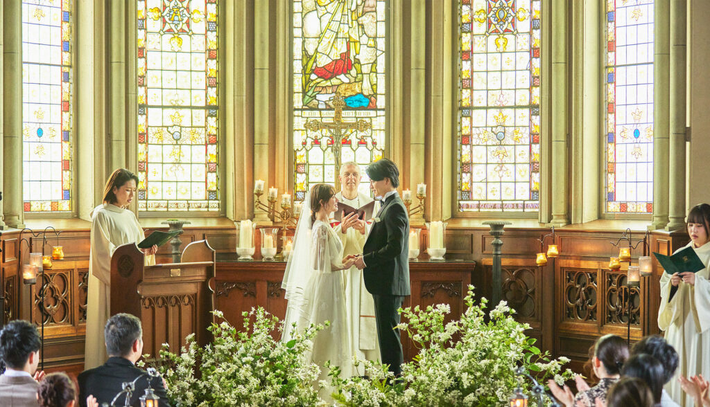 【撮影データ50カット付き♪】ステンドグラス輝くチャペルで挙式のみプラン